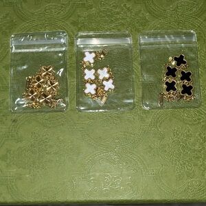 🍀3pk 18k Gold-Coated Clover Bracelets
